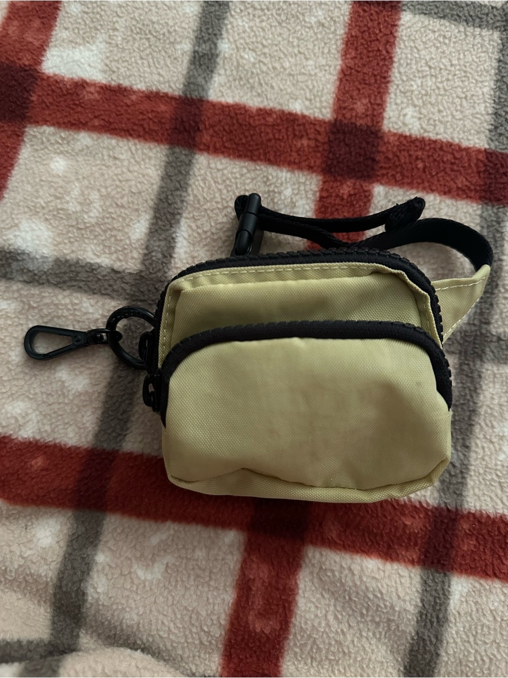 Baggu butter yellow Fanny pack charm
